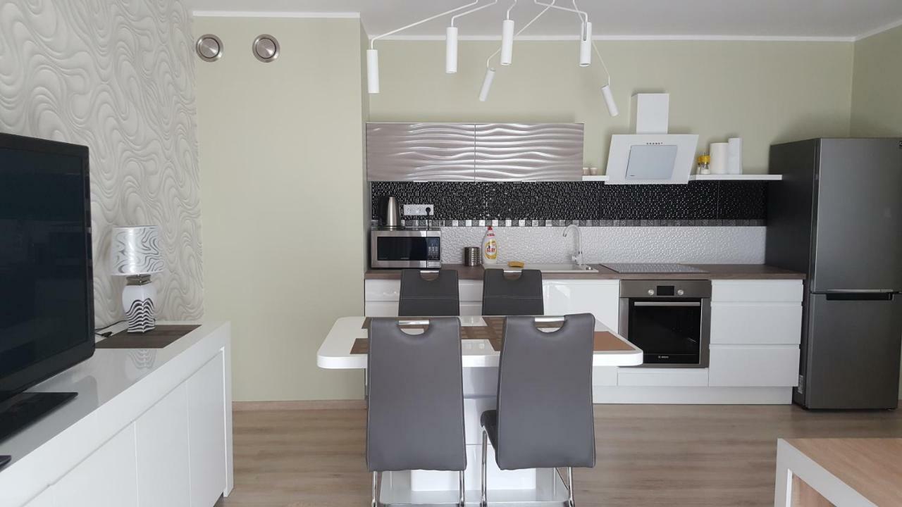 Wroclaw Apartamenty Kepa Mieszczanska Bagian luar foto